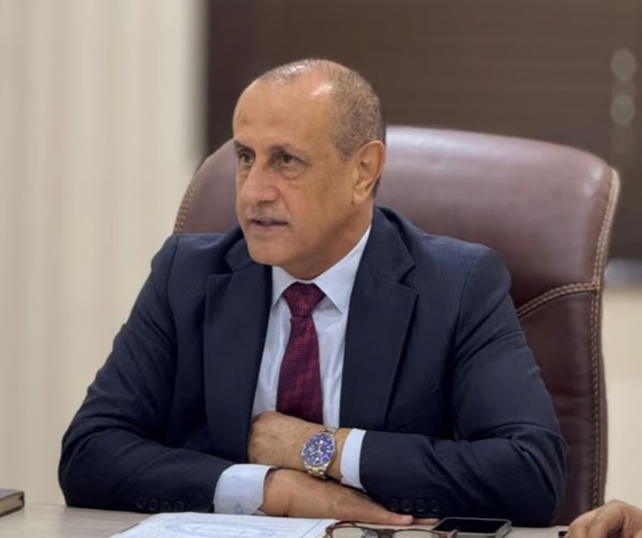 الأستاذ الدكتور فرج محل محمد