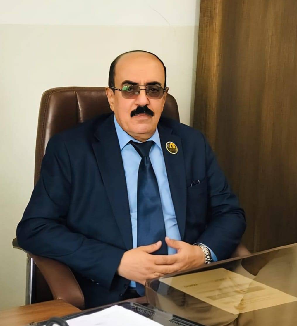 عميد الكلية